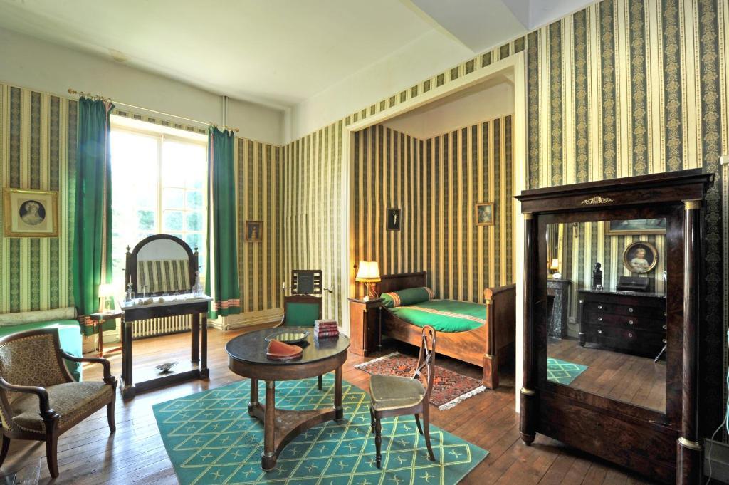 Chateau Du Riau Bed and Breakfast Villeneuve-sur-Allier Kamer foto