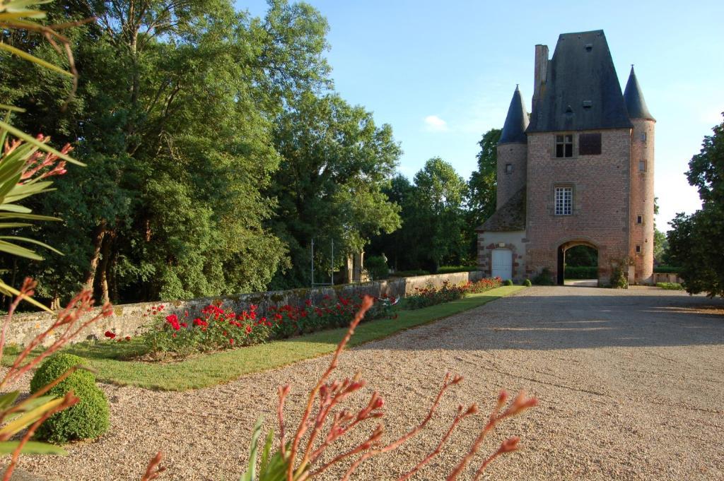 Chateau Du Riau Bed and Breakfast Villeneuve-sur-Allier Buitenkant foto
